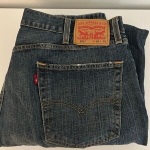 SELLING 9 PAIRS OF NEW CONDITION MENS JEANS!